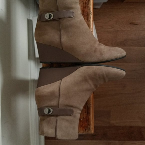 Aquatalia Brown Taupe Suede Wedge Boots Made in ITALY - Picture 4 of 14